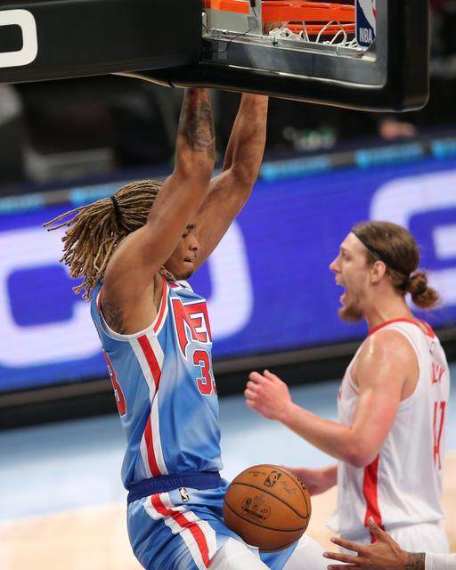 开云体育官网-篮网内线众“星”云集 决胜时刻却依旧是小鬼当家？